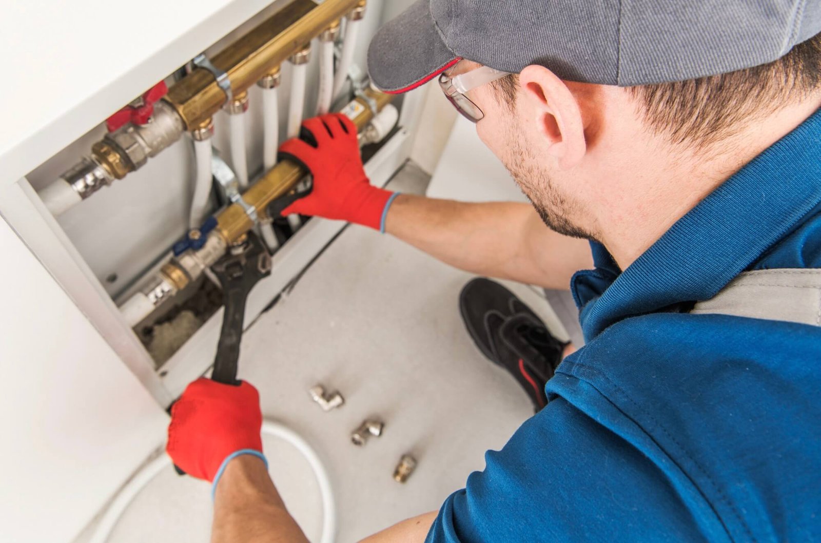 Professional plumbing system repair